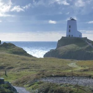 Ty Mawr 'cross Llandwyn